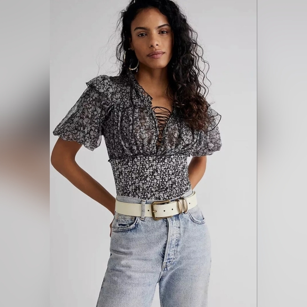 ✨️Free People✨️ 'Beatrice' Floral Top in Black Combo - Size M